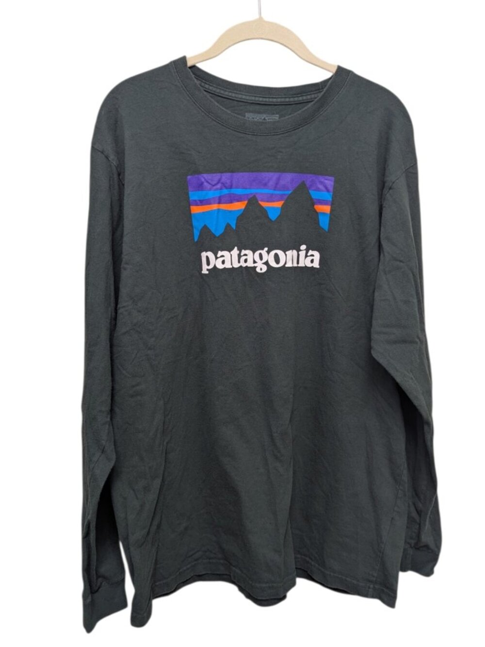 Patagonia Dark Green Long Sleeve Logo Shirt Men's Size Large L